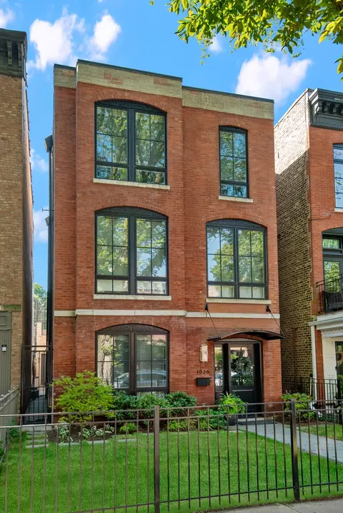 1025 W Altgeld St, Chicago, IL 60614