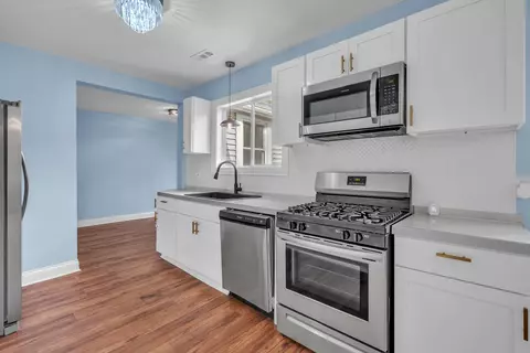 Kitchen - 5458 W Timberlane Rd, Monee, IL 60449 photo 2 of 3