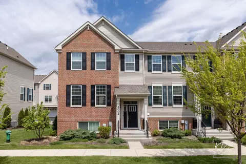 2002 Stuttle Rd, Batavia, IL 60510