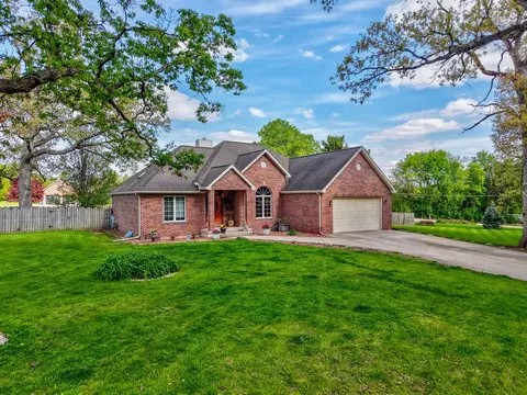 2520 E 1669th Rd, Ottawa, IL 61350