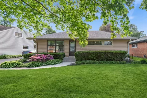 428 S Beverly St, Wheaton, IL 60187