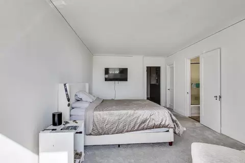 Bedroom - 5555 S Everett Ave #E10, Chicago, IL 60637 photo 2 of 3
