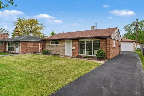 Exterior - 17332 Lorenz Ave, Lansing, IL 60438 photo 2 of 4