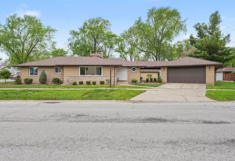 18289 Burnham Ave, Lansing, IL 60438