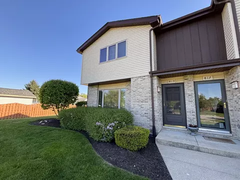 819 Sojourn Rd, New Lenox, IL 60451