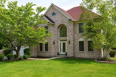 Exterior - 13623 Eagles Perch Ct, Plainfield, IL 60544 photo 2 of 5