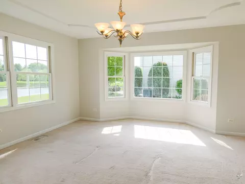 Living - 13623 Eagles Perch Ct, Plainfield, IL 60544 photo 5 of 10