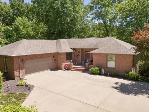9916 Karnes Rd, West Frankfort, IL 62896