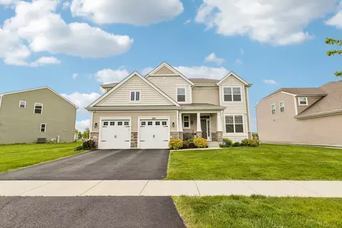 926 Catamaran Cir, Pingree Grove, IL 60140