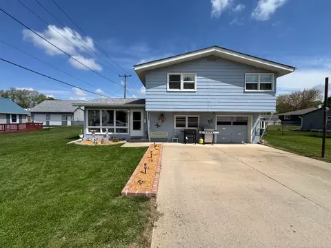 1400 Bennett Dr, Rock Falls, IL 61071