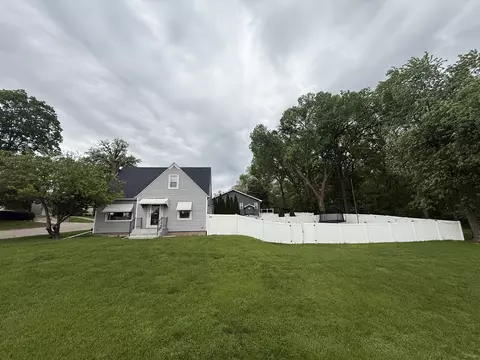 301 Hillside Ave, Ottawa, IL 61350