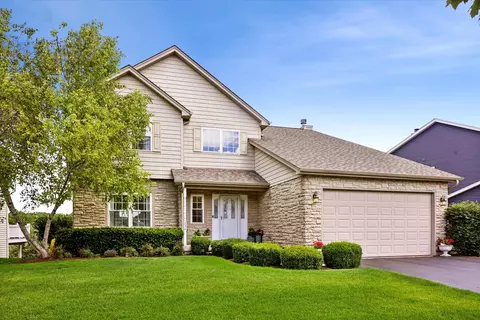 234 Midlane Dr, Crystal Lake, IL 60012