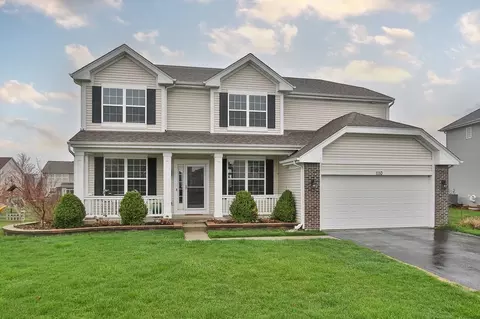 1110 Waterfront Ln, Pingree Grove, IL 60140