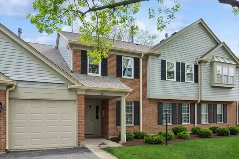 1303 Woodside Ct #A1, Schaumburg, IL 60193