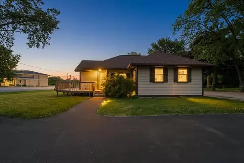 3537 N Lewis Ave, Beach Park, IL 60087