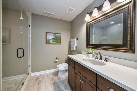 Bath - 835 S Wright St, Naperville, IL 60540 photo 4 of 7