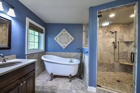 Bath - 835 S Wright St, Naperville, IL 60540 photo 3 of 7