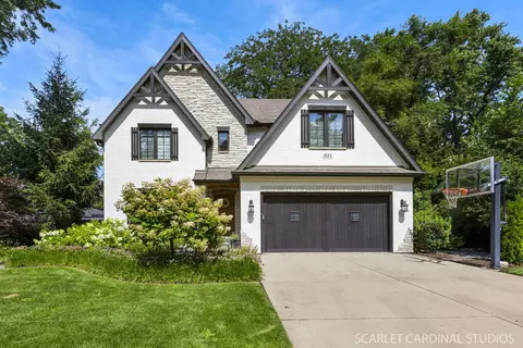 835 S Wright St, Naperville, IL 60540