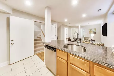 Kitchen - 1620 N Artesian Ave, Chicago, IL 60647 photo 6 of 6