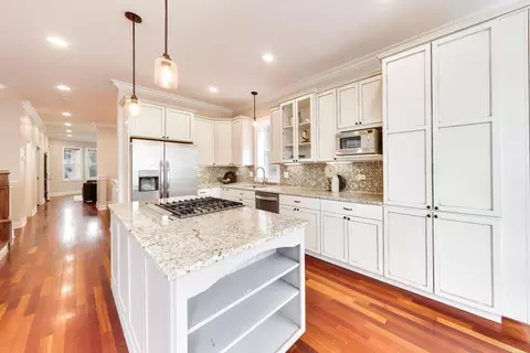 Kitchen - 1620 N Artesian Ave, Chicago, IL 60647 photo 2 of 6