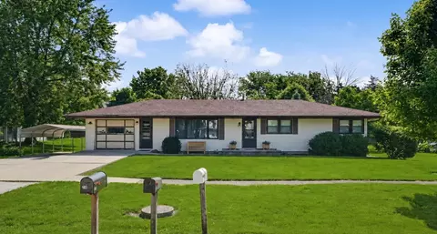 218 N Crossley St, Melvin, IL 60952