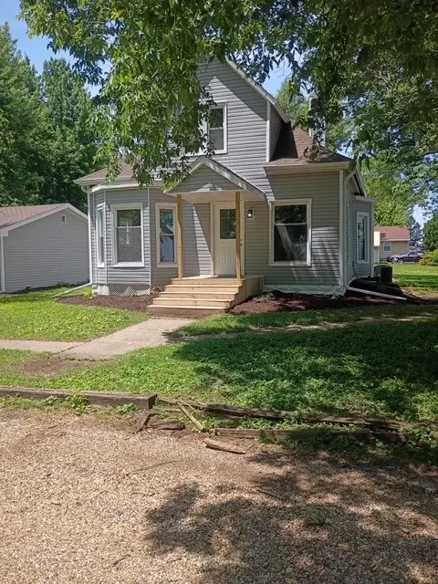 408 N Walnut St, Arrowsmith, IL 61722