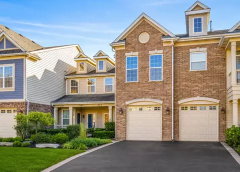1361 Scarboro Rd #404, Schaumburg, IL 60193