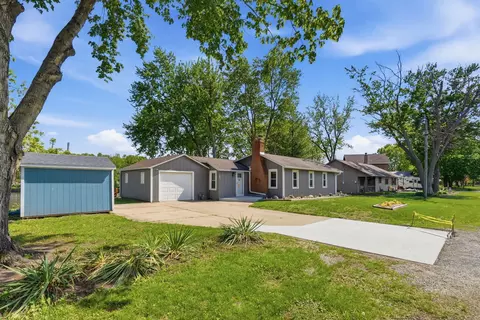 Exterior - 104 1st St E, Lyndon, IL 61261 photo 1 of 8