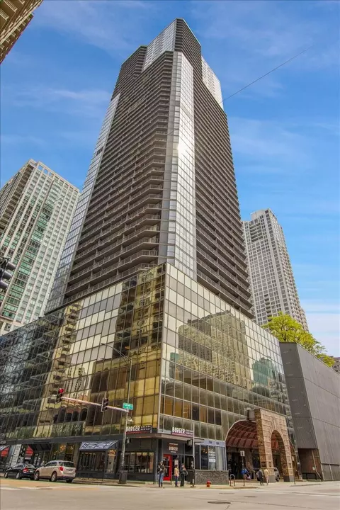 10 E Ontario St #905, Chicago, IL 60611