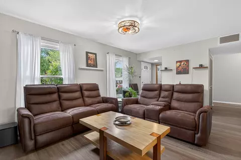 Living - 1345 Devonshire Ln, Hoffman Estates, IL 60169 photo 2 of 4