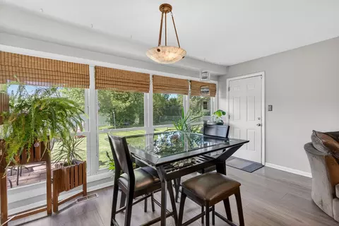 Dining - 1345 Devonshire Ln, Hoffman Estates, IL 60169 photo 1 of 1