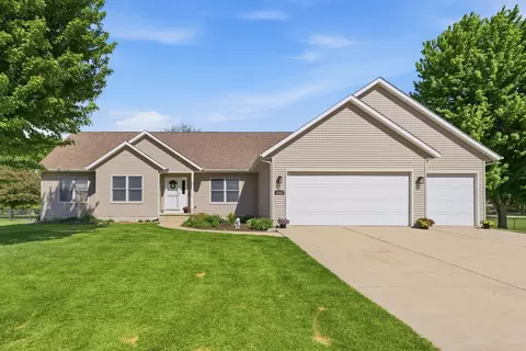 1002 9th St, Port Byron, IL 61275