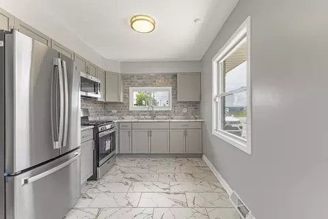 Kitchen - 16343 Dixie Hwy, Markham, IL 60428 photo 1 of 1