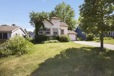 1349 Floresta, Crystal Lake, IL 60014