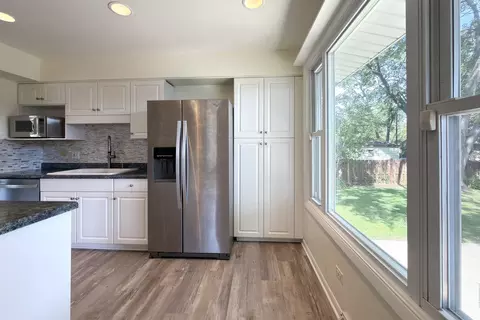 604 E Cedar Ln, Mount Prospect, IL 60056 photo 17