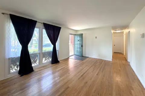 604 E Cedar Ln, Mount Prospect, IL 60056 photo 10