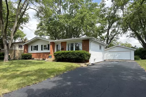 604 E Cedar Ln, Mount Prospect, IL 60056 photo 3