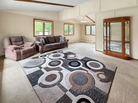 Living - 814 Pinecrest Dr, Rantoul, IL 61866 photo 1 of 2