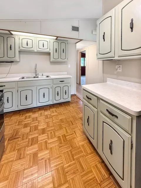 Kitchen - 814 Pinecrest Dr, Rantoul, IL 61866 photo 3 of 5