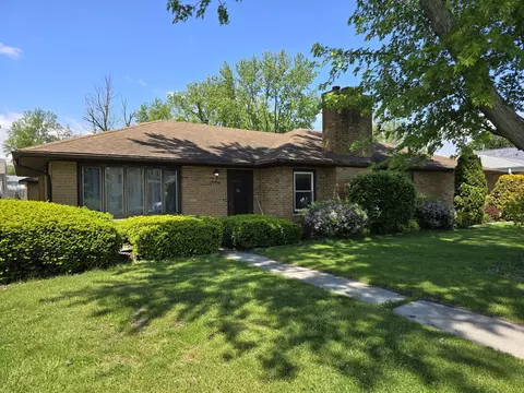 Exterior - 426 Maxwell St, Beecher, IL 60401 photo 2 of 5