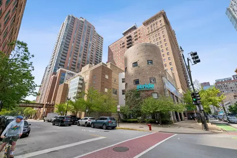 40 E 9th St #1616, Chicago, IL 60605
