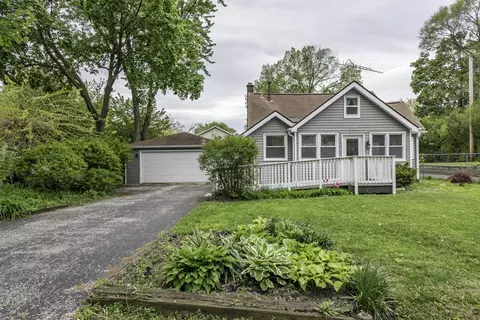 532 N Prospect Dr, Round Lake Park, IL 60073