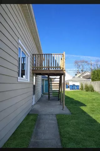 Exterior - 7710 W 66th St, Summit, IL 60501 photo 4 of 5