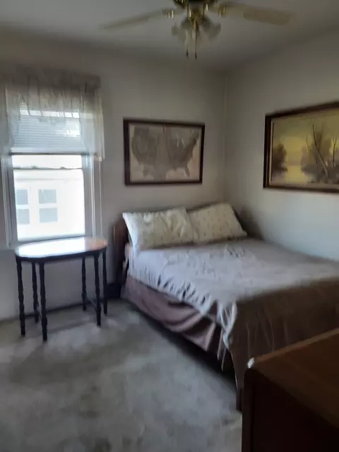 Bedroom - 7710 W 66th St, Summit, IL 60501 photo 2 of 4
