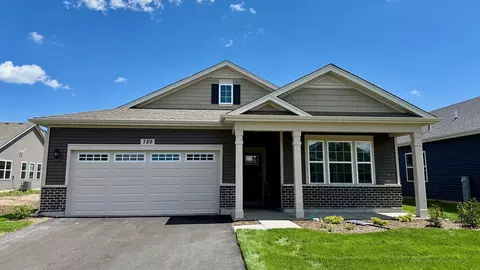 789 Mesa Ln, Pingree Grove, IL 60140