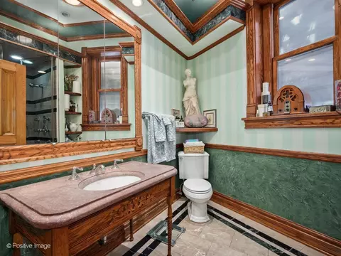 Bath - 33 E Division St, Chicago, IL 60610 photo 2 of 4