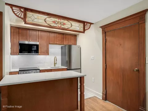 Kitchen - 33 E Division St, Chicago, IL 60610 photo 4 of 5