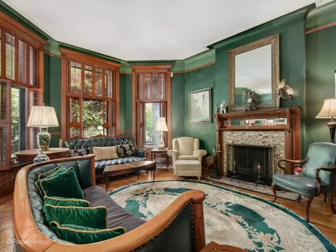 Living - 33 E Division St, Chicago, IL 60610 photo 1 of 9