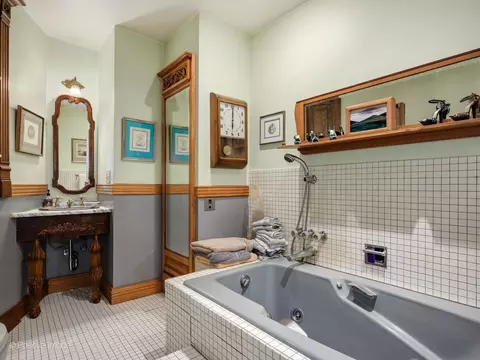 Bath - 33 E Division St, Chicago, IL 60610 photo 1 of 4
