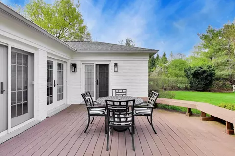Exterior - 180 Westview Rd, Winnetka, IL 60093 photo 5 of 9